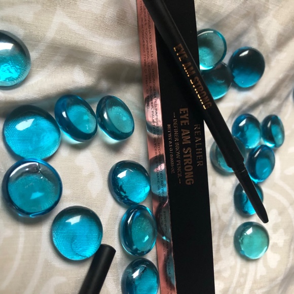 REALHER Define Brow Pencil - Picture 4 of 4